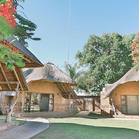 Tshukudiba Game Lodge Tom Burke Extérieur photo