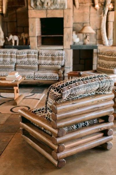Tshukudiba Game Lodge Tom Burke Extérieur photo