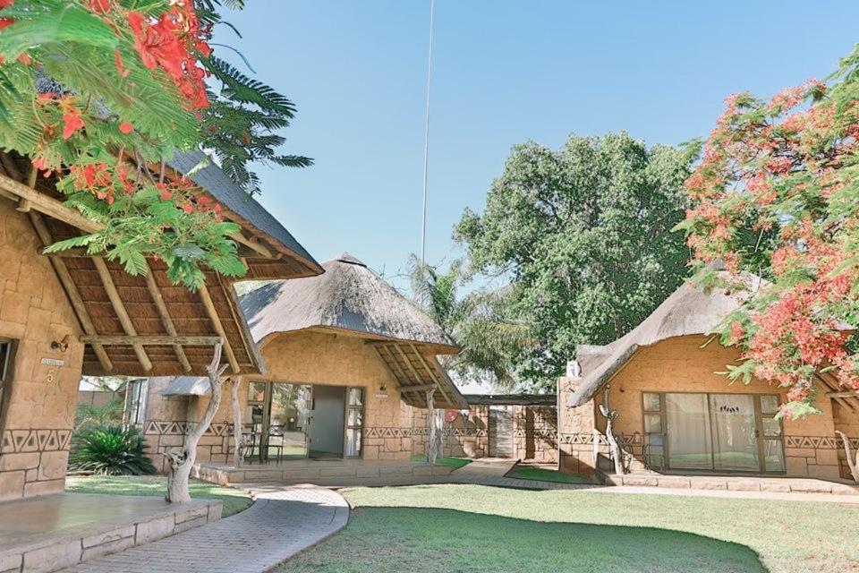 Tshukudiba Game Lodge Tom Burke Extérieur photo